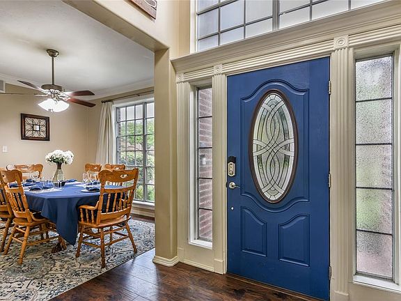 Gorgeous Hanscraped engineered Wood FLooring!