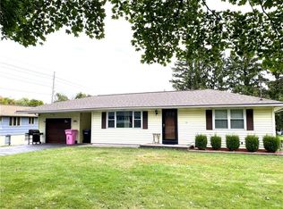 1396 Weiland Rd, Rochester, NY 14626