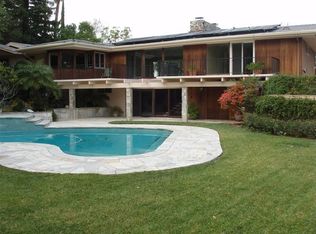 5044 Hood Dr, Woodland Hills, CA 91364