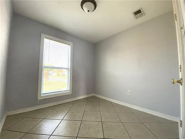 2836 Glenbrook Dr — Photo 10