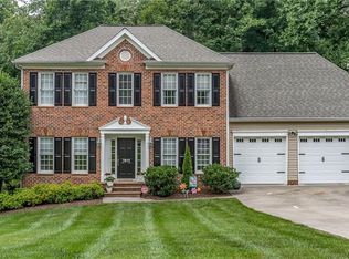 7611 Kristen Dr, Oak Ridge, NC 27310