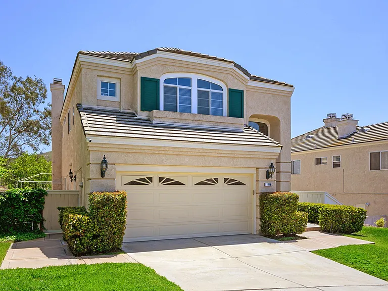 11718 Windcrest Ln — Photo 4