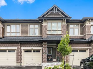 383 Memorial Grv, Ottawa, ON K1X0C7