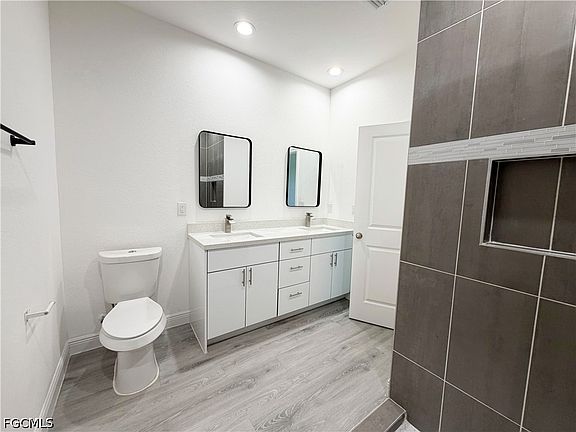4th image of 8014 Spice Ct