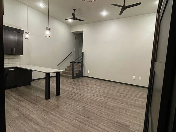 2nd image of 403 W Norfolk Ave #205