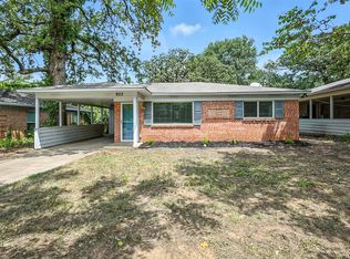933 W Ford St, Denison, TX 75020