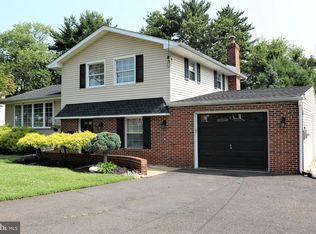733 Cheryl Dr, Warminster, PA 18974