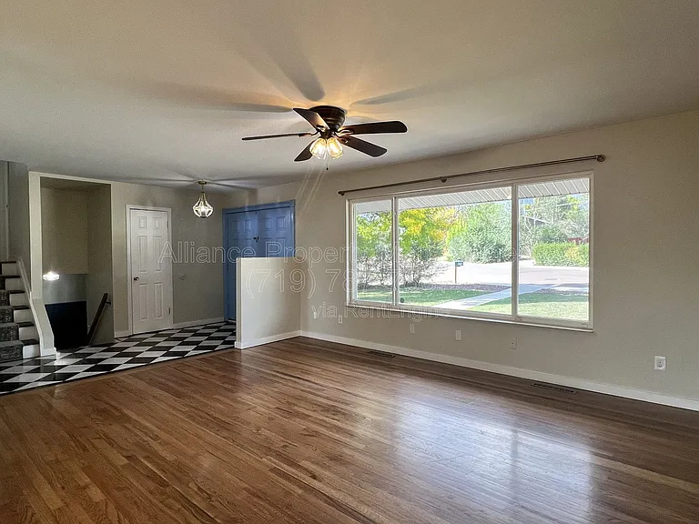 514 Catalina Dr — Photo 6