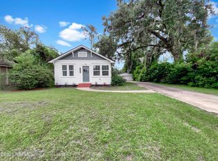 3686 Smithfield St, Jacksonville, FL 32217
