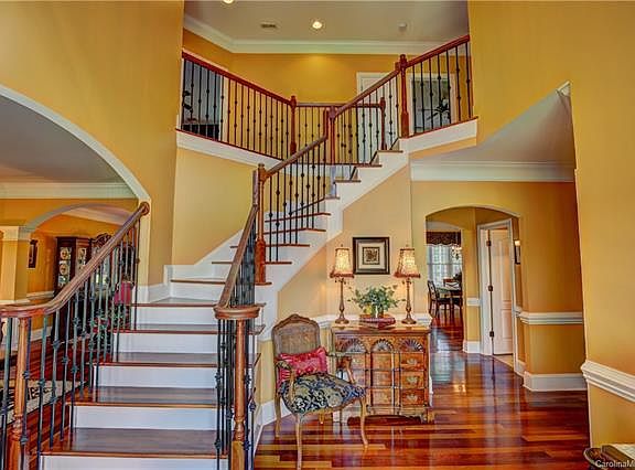 2nd image of 2888 Berwick Ln