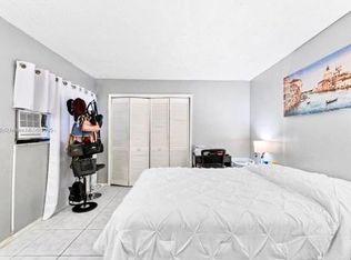 6771 Freedom St, Hollywood, FL 33024