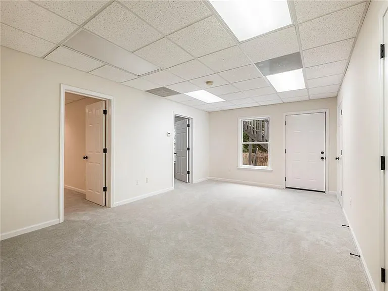 10100 Barston Ct — Photo 21