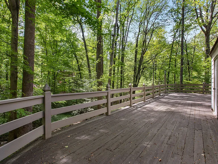 9900 Kingsbridge Rd — Photo 45
