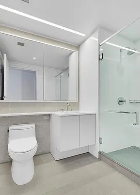 Sold by A & I Broadway | media 21