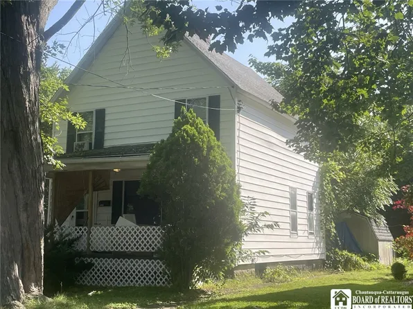 512 N 7th St, Olean, NY 14760