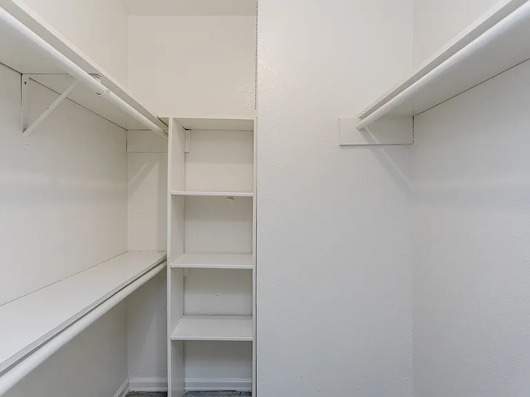 Allendale Village Apartments — Photo 26