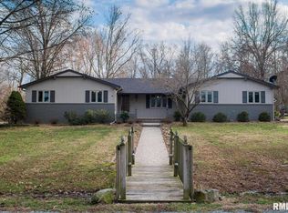 6 Red Bud Ln, Herrin, IL 62948