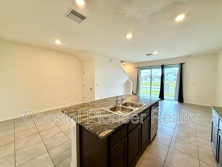 32794 Pez Landing Ln — Photo 9