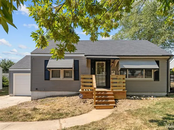 2452 Wieck Dr, Saint Louis, MO 63136