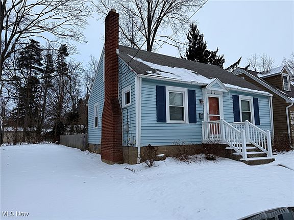 3rd image of 216 Ihrig Ave