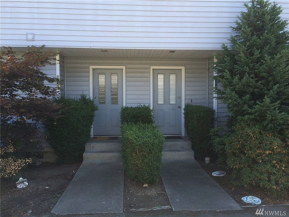 1st image of 1051 Adelia St