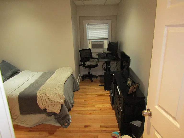 301 Nottingham Rd #6 — Photo 12