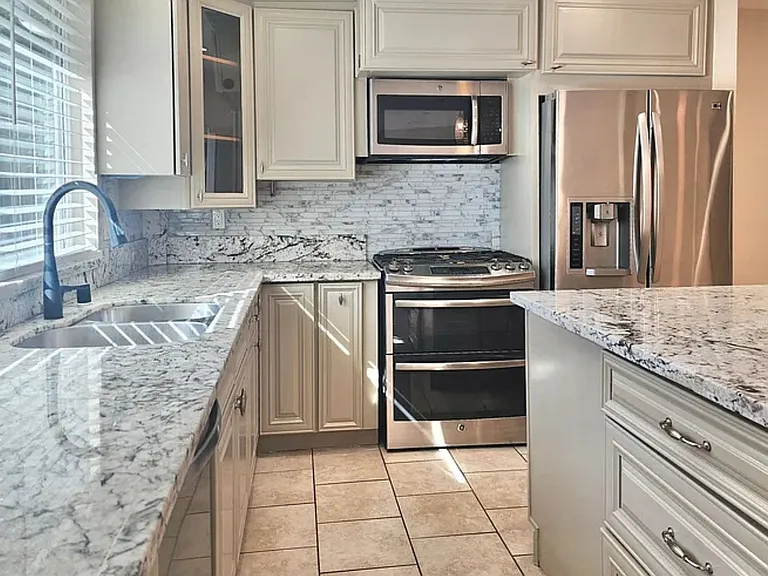 26602 Cortina Dr — Photo 4