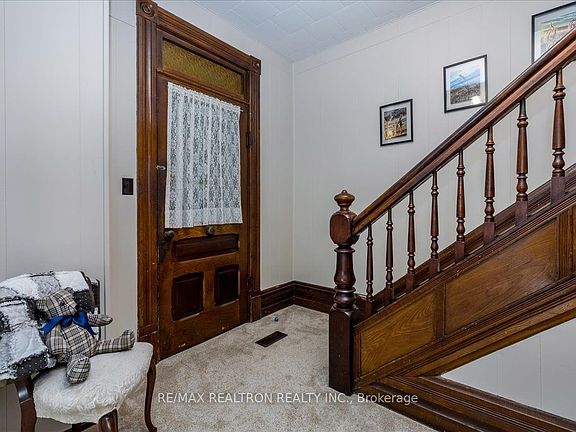 4th image of 236787 Grey Ave #13