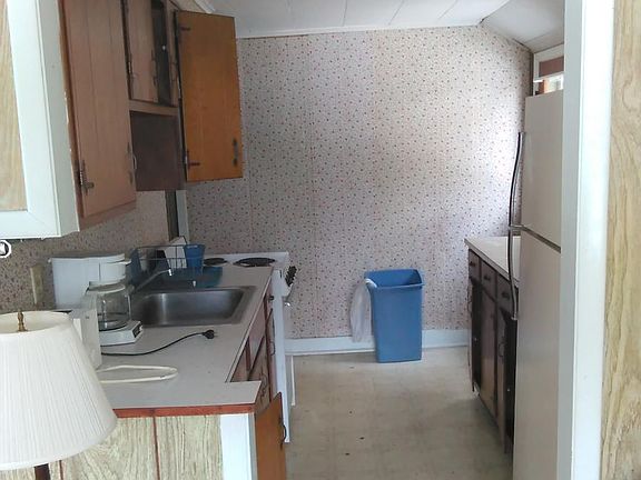 2nd image of 1423 Us Route 9 Unit 9