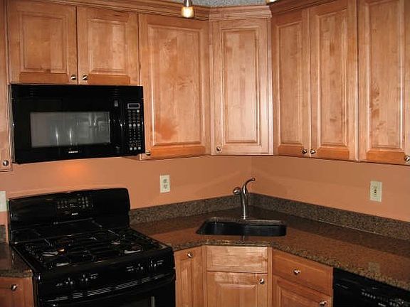 GRANITE COUNTERTOPS
