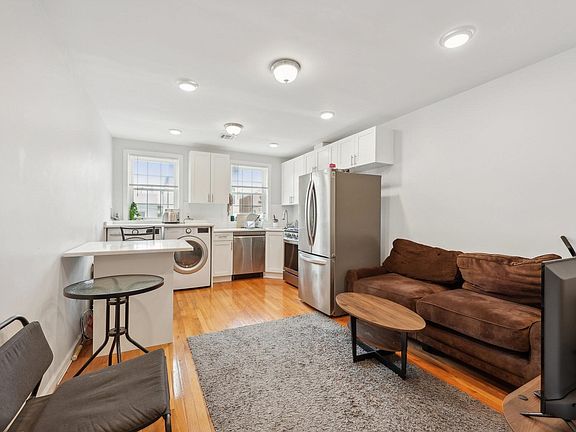 2nd image of 240.5 South St #3