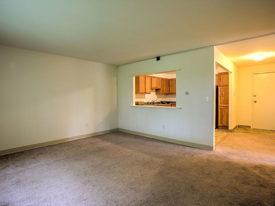 595 WILLETT AVE Riverside RI Zillow