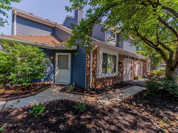 78 Driftwood Dr, Somerset, NJ 08873