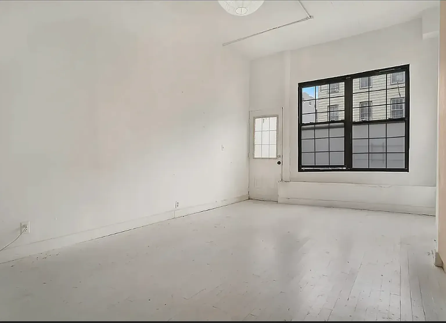 290 Devoe Street — Photo 3