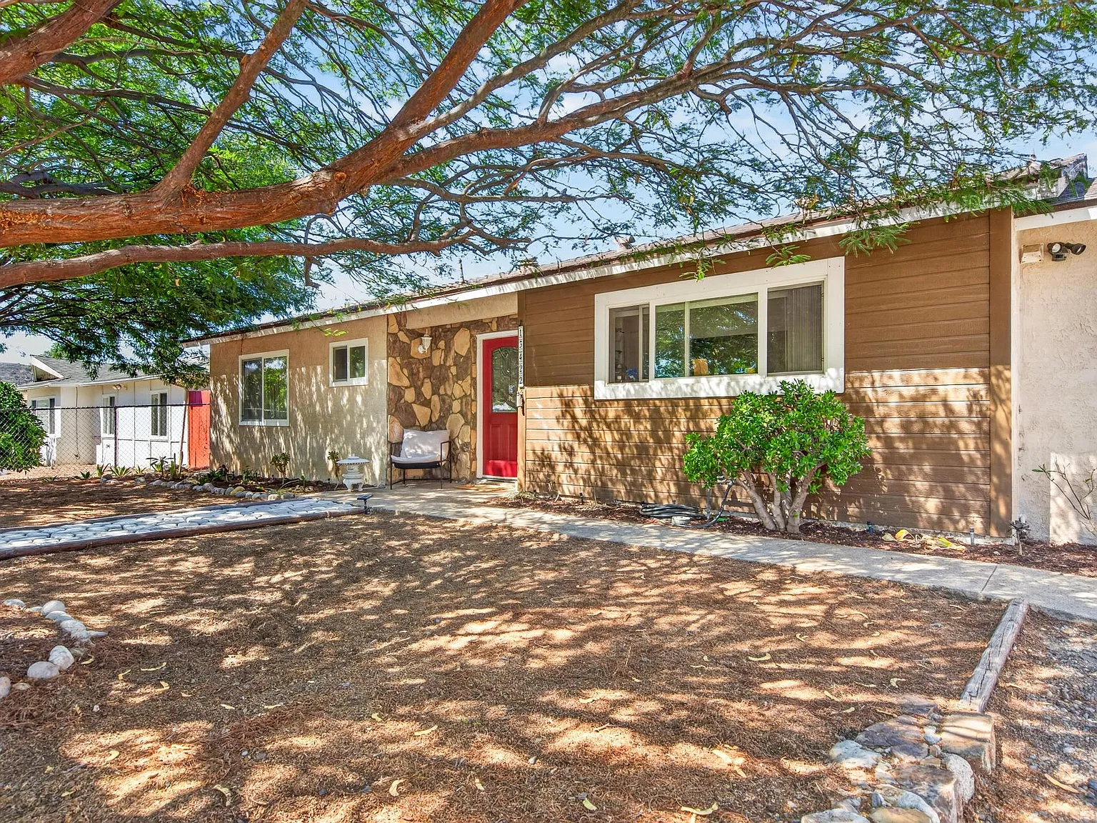 4 bed, 1322 sqft, $3,480 — Photo 4