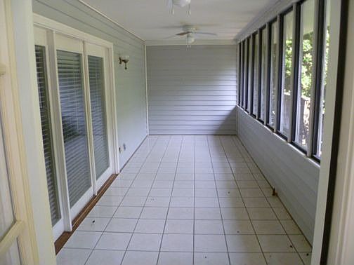 4th image of 1016 Bradford St