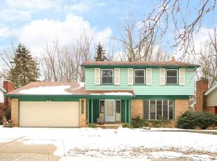 3232 Bluett Dr, Ann Arbor, MI 48105