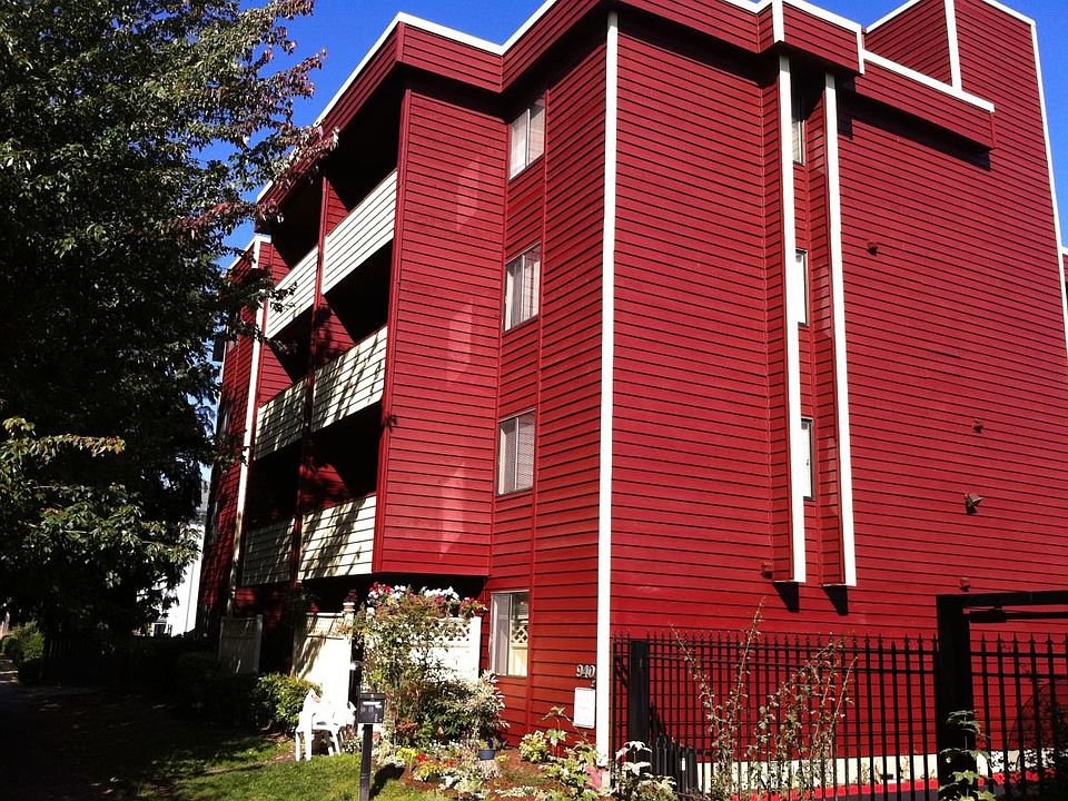 N 98th Street Exterior