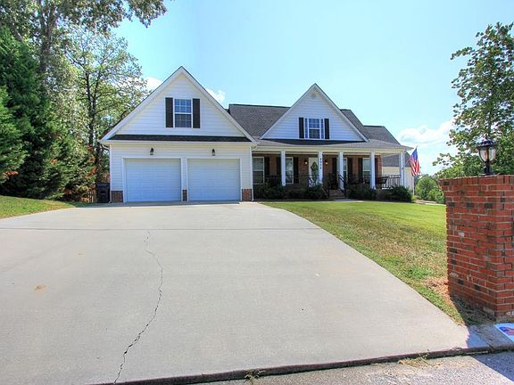 2nd image of 8954 Brett Daniels Way