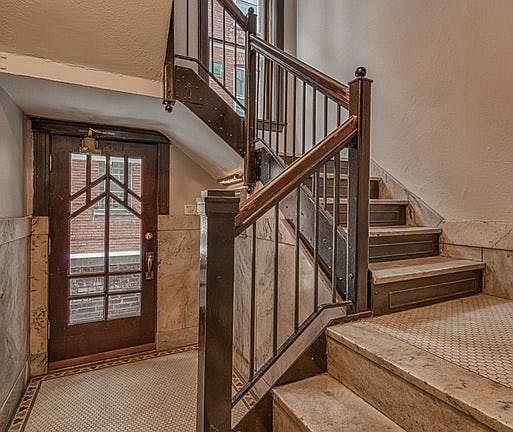 2nd image of 5142 Waterman Blvd APT 1A