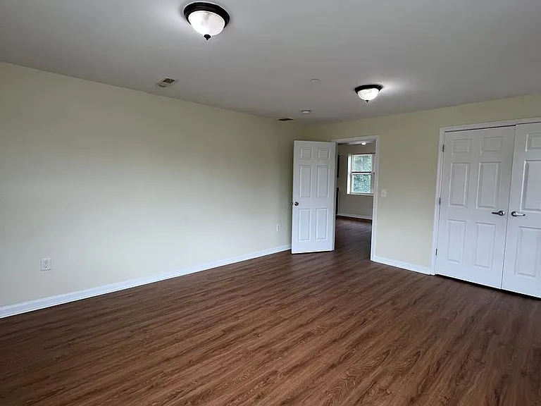 4300 Liberty Heights Ave — Photo 10