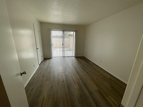 5th image of 1108 Hingham Ln