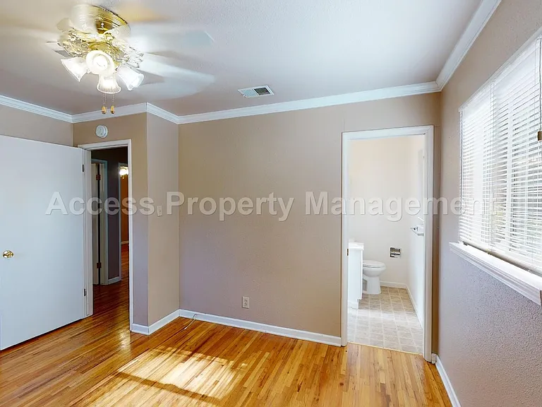1002 Phelps Ave — Photo 22