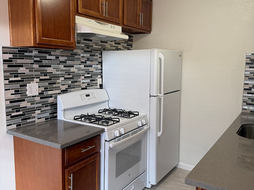 1st image of 1656 Newhall St APT 7