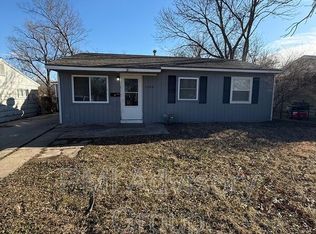 1904 SE Pennsylvania Ave, Topeka, KS 66607