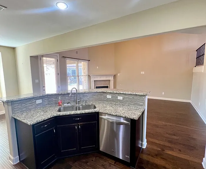 771 Six Oaks Ln — Photo 11