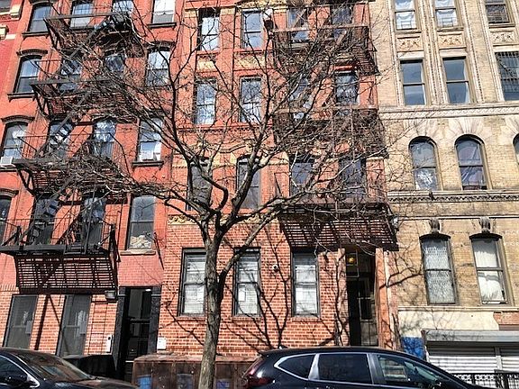 4th image of 241 Henry St APT 1A
