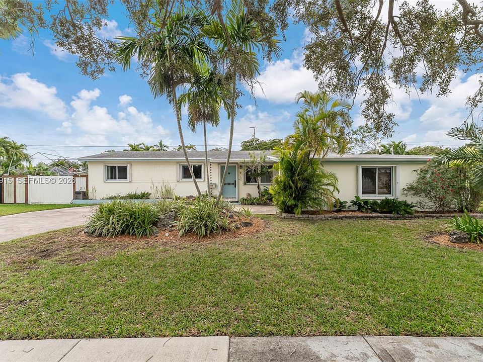 1st image of 8760 SW 191st St