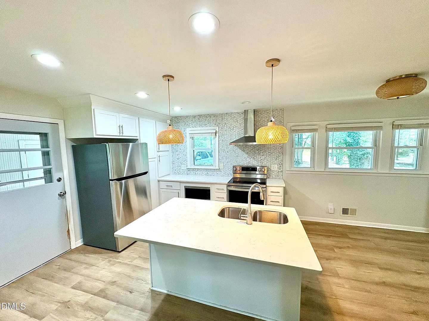 408 Marjorie Dr — Photo 4
