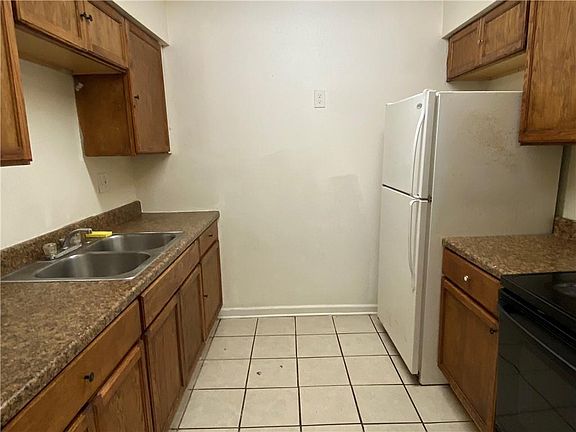5th image of 3033 Aspin Dr
